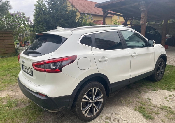 Nissan Qashqai cena 71500 przebieg: 164700, rok produkcji 2018 z Trzebnica małe 191